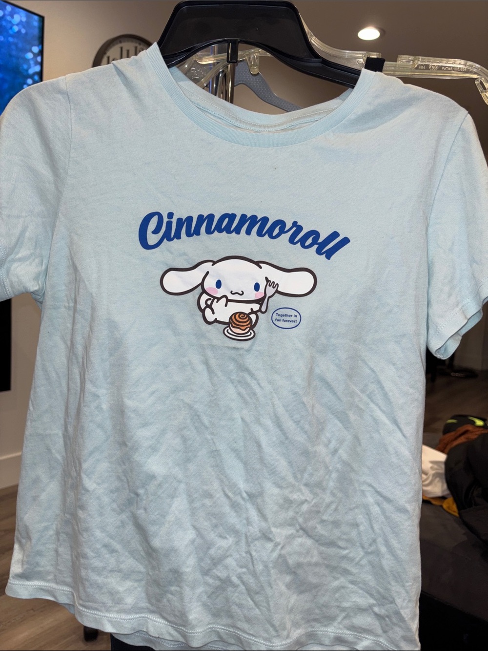 Uniqlo Light Blue 'Cinnamoroll' Graphic Tee size 13 years/ small womens